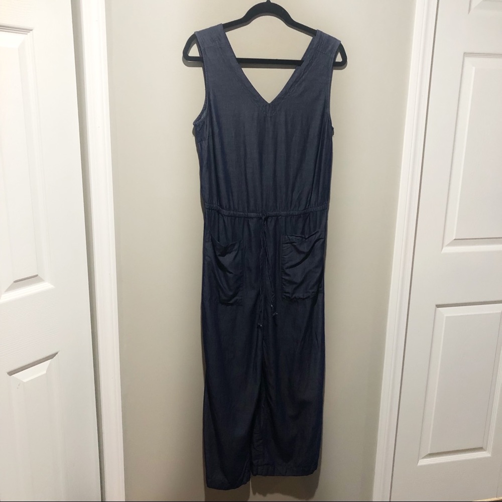 Old Navy | Sleeveless Utility Jumpsuit M